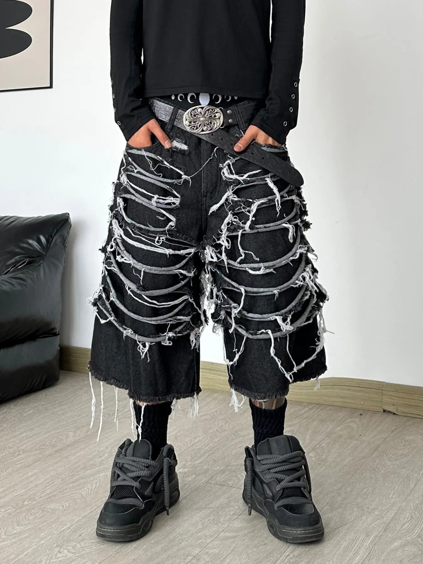 Men's Heavy-Duty Multi-Layer Ripped Edge Denim Jeans Shorts, Denim Look, American Streetwear Distressed Five-Panel Pants, Trendy Loose Straight Fit, Multiple Sizes Available
