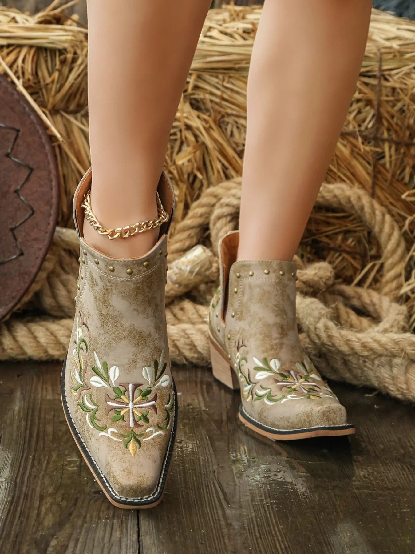Women's New Comfortable Fashion Western Cowgirl Boots, Classic Style, Durable and Comfortable Design, Perfect for Daily Wear, Versatile Shoe Pairing