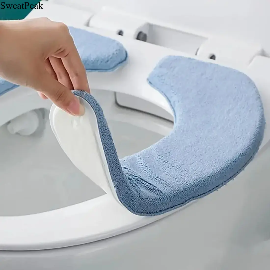 Plush Toilet Seat Cover, Soft Warm Washable Toilet Lid Cover with Thick Cozy Fabric, Universal Bathroom Seat Protector with Easy Installation, Comfortable Toilet Accessories for Most Standard Toilet Seats, Home Bathroom Decor Essential