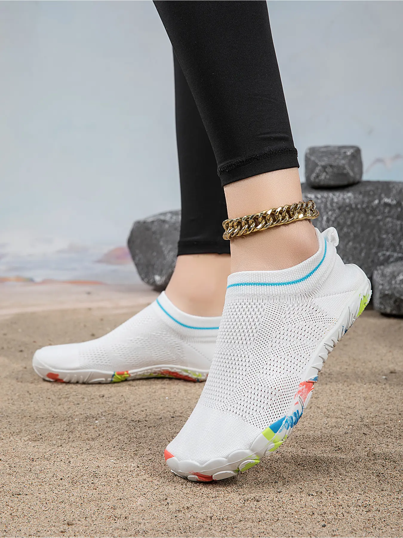 Women Breathable Mesh Barefoot Water Shoes, Anti-slip Cut Resistant Quick Dry Aqua Socks, Multi-purpose Beach Shoes for Swimming Yoga Snorkeling