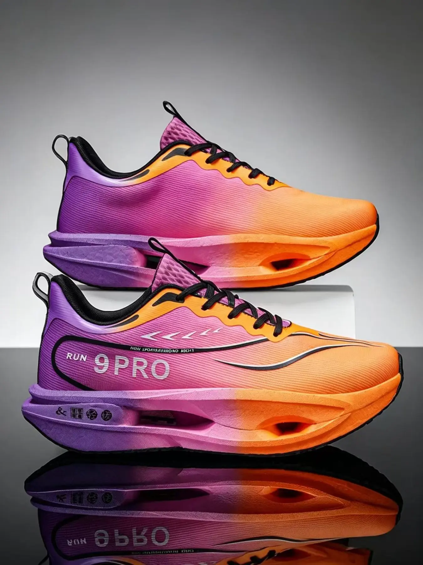 New Couple Running Shoes Carbon Board Shock Absorption Wear-Resistant Sports Shoes Lightweight Anti-Slip Casual Fashion Trendy Running Shoes Sneakers