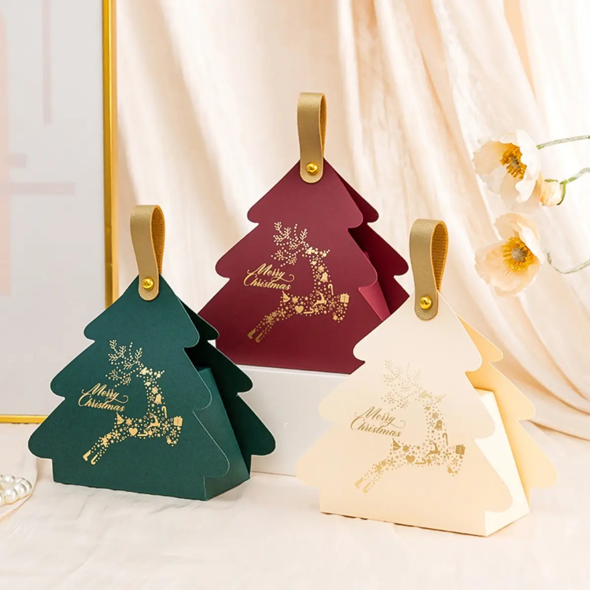 12-Pack – Christmas Gift Box with Leather Handles, Featuring "Merry Christmas" and "Reindeer" Designs, Perfect for Cookies, Candy, Chocolate, and Small Gifts – Ideal for Christmas Decorations