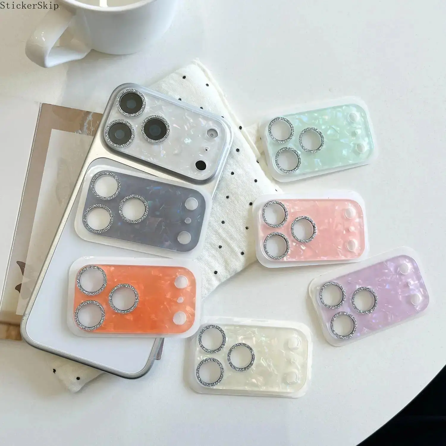 Camera Lens Protector, Fashion Shell Pattern Shiny Rhinestone Lens Cover, Bling Decorative Camera Lens Film for iPhone 17 Pro / 17 Pro Max, Sparkling Rhinestone Phone Lens Accessory, Anti-Scratch Lens Protector for Daily Fashion Outfits & Phone Per