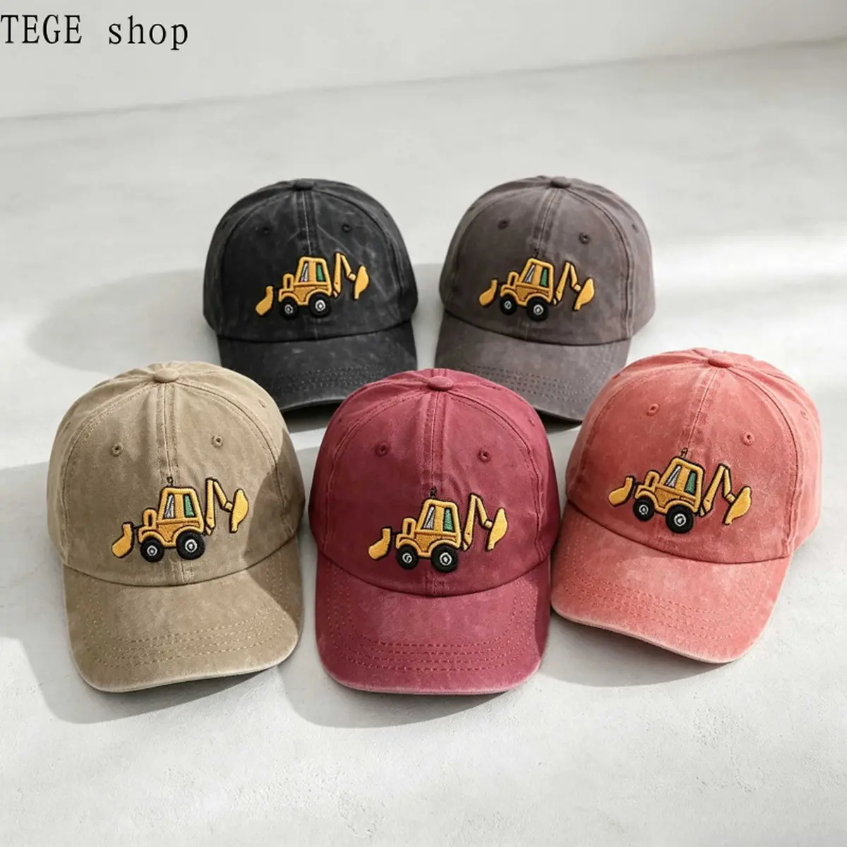Children's baseball cap featuring an embroidered excavator design; made from a soft cotton blend; suitable for toddlers (boys and girls); an ideal birthday gift; adjustable size.