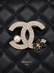 Classic Women's Brooch, Versatile Letter Pattern Pin for Daily Wear, Perfect for Parties and Casual, All-Season Accessory