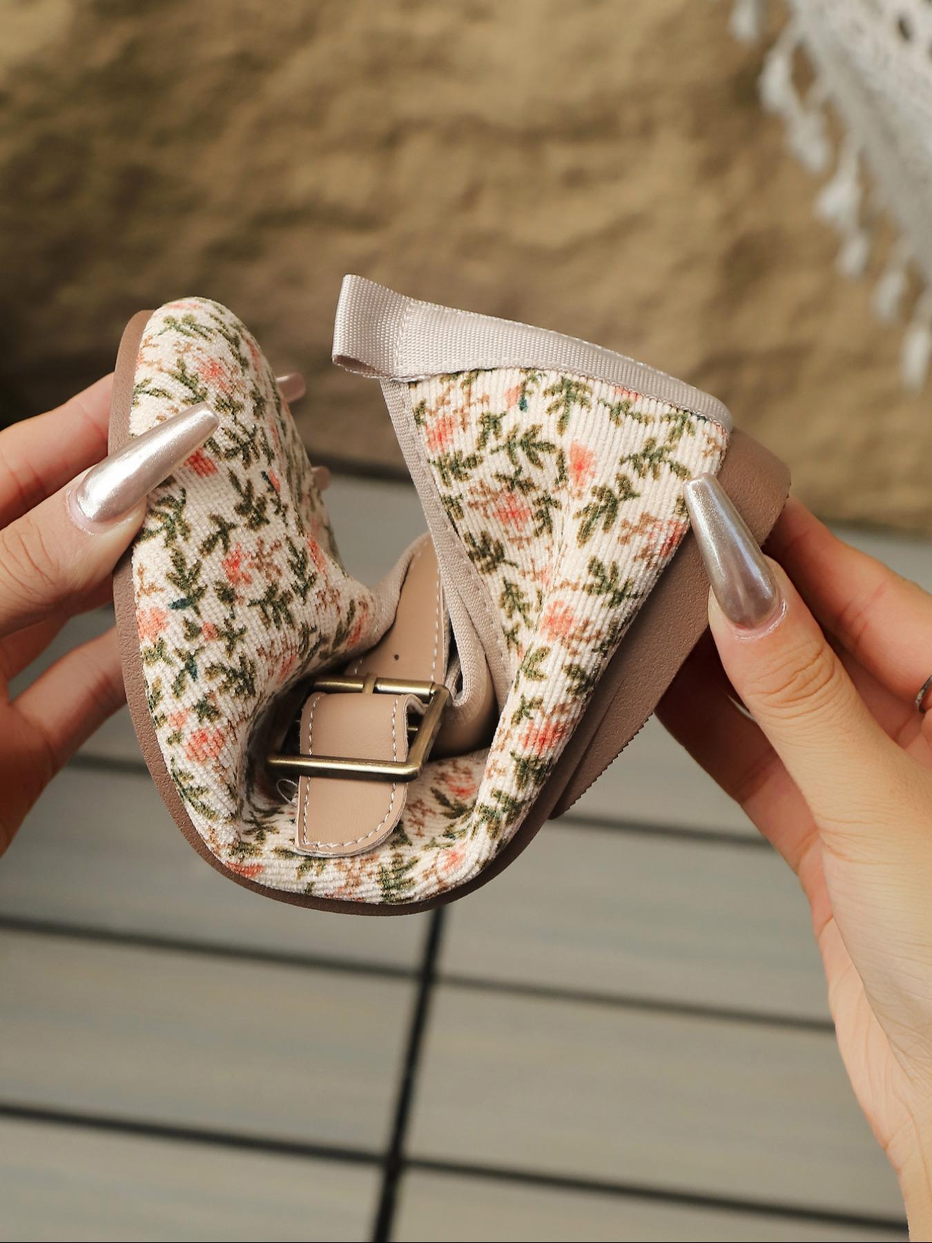 Women's Floral Flat Shoes, Soft Sole Flats, Fashionable Flats, Breathable Closed-Toe Slip-Ons for Summer, Casual and Stylish Daily Footwear for Women, Shoe Dazzle Shoes