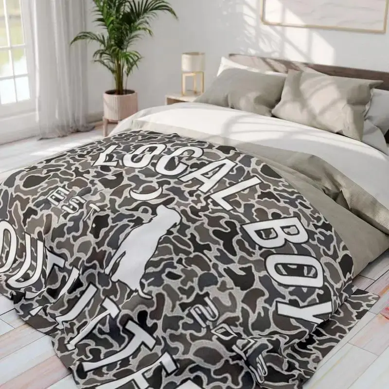 Camouflage Flannel Throw Blanket, Baby blankets and adult blankets, Soft Warm Camo Print for Bedroom & Couch, Cozy Bed Sofa Blanket, Outdoor Cabin Room Decor, Lightweight Nap Throw, Birthday Holiday Gift for Hunters, Campers & Camo Lovers, Versatile Comfo
