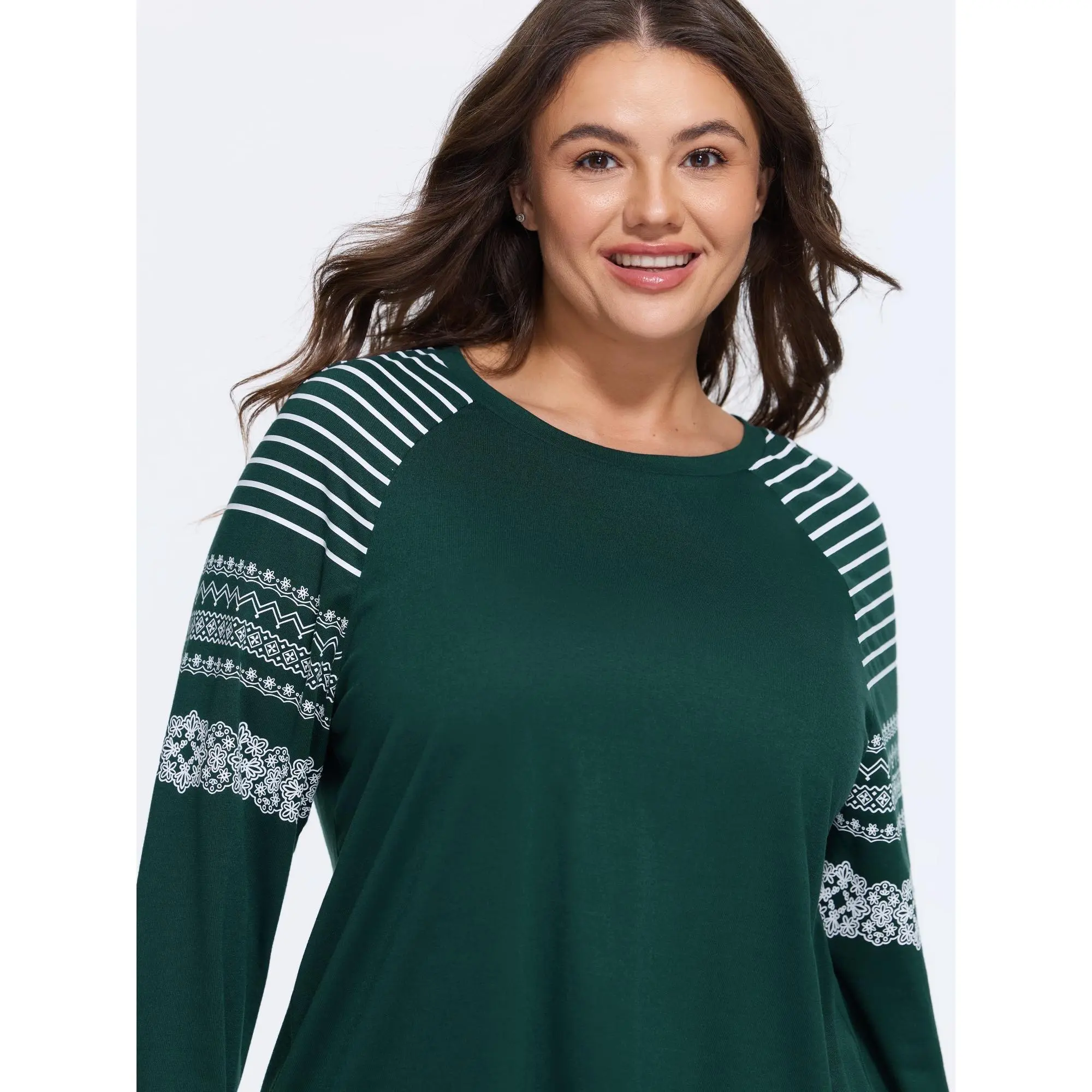 BLOOMCHIC Plus Size Geometric Print Raglan Sleeve T-Shirt