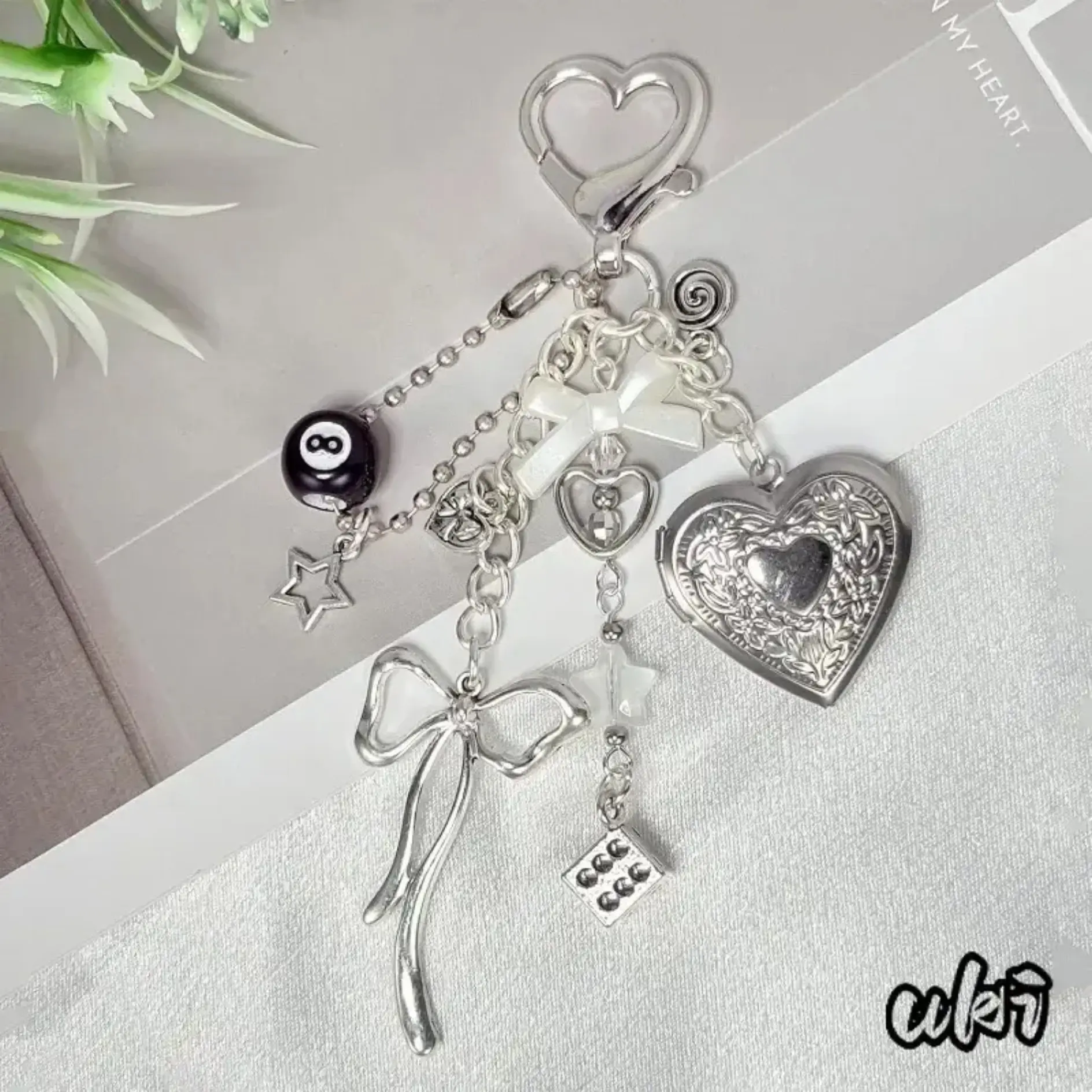 Cute Y2K Aesthetic Heart Locket Photo Keychain With Bow, 8-Ball, Star & Dice Charms, Kawaii Decorative Purse Accessory And Trendy Casual Fashion Jewelry For Women room decor diy bag