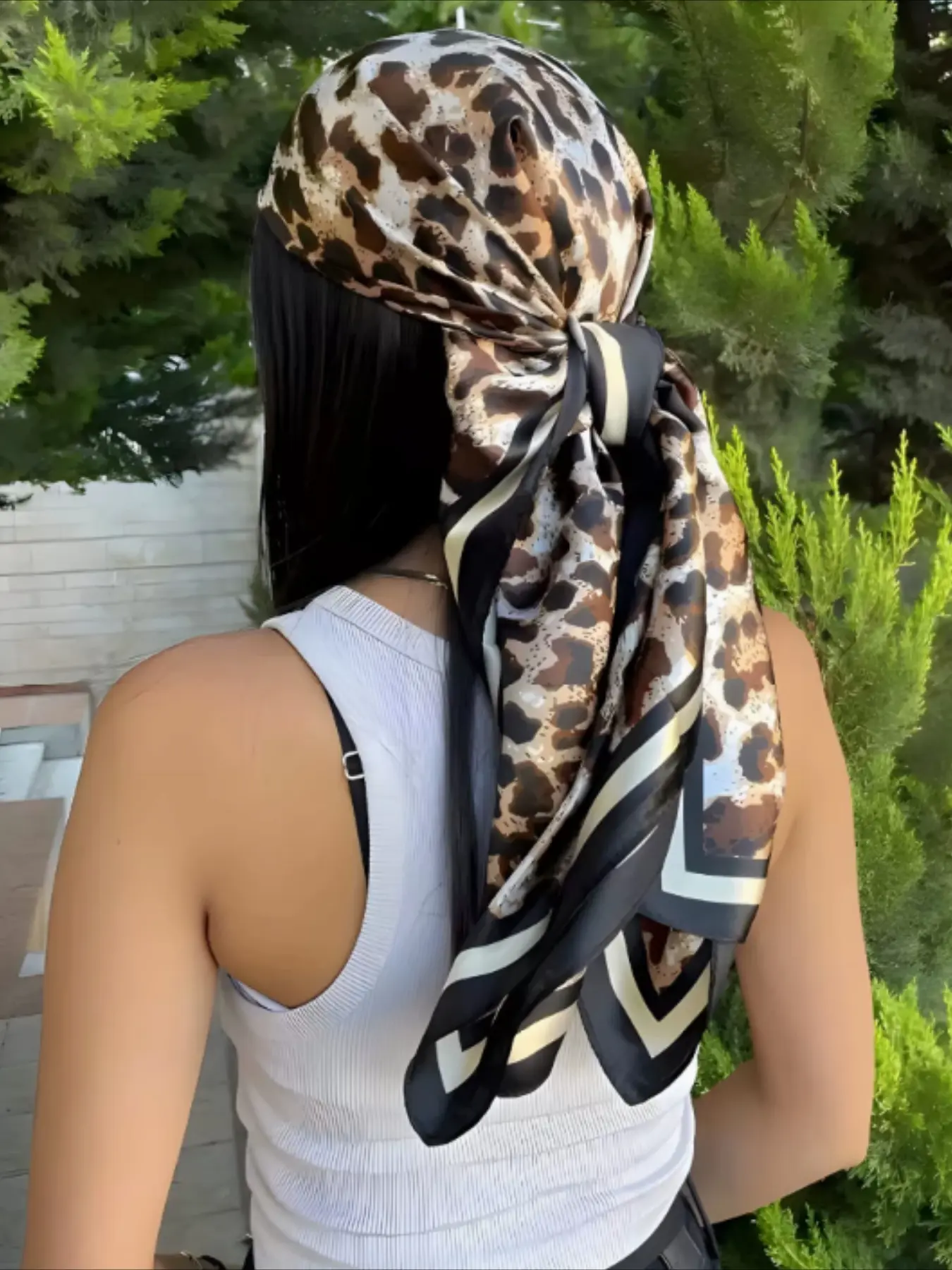Chain leopard print spring-autumn new style 90x90cm square scarf, shawl, neck protector for women, elegant large scarf, silk scarf