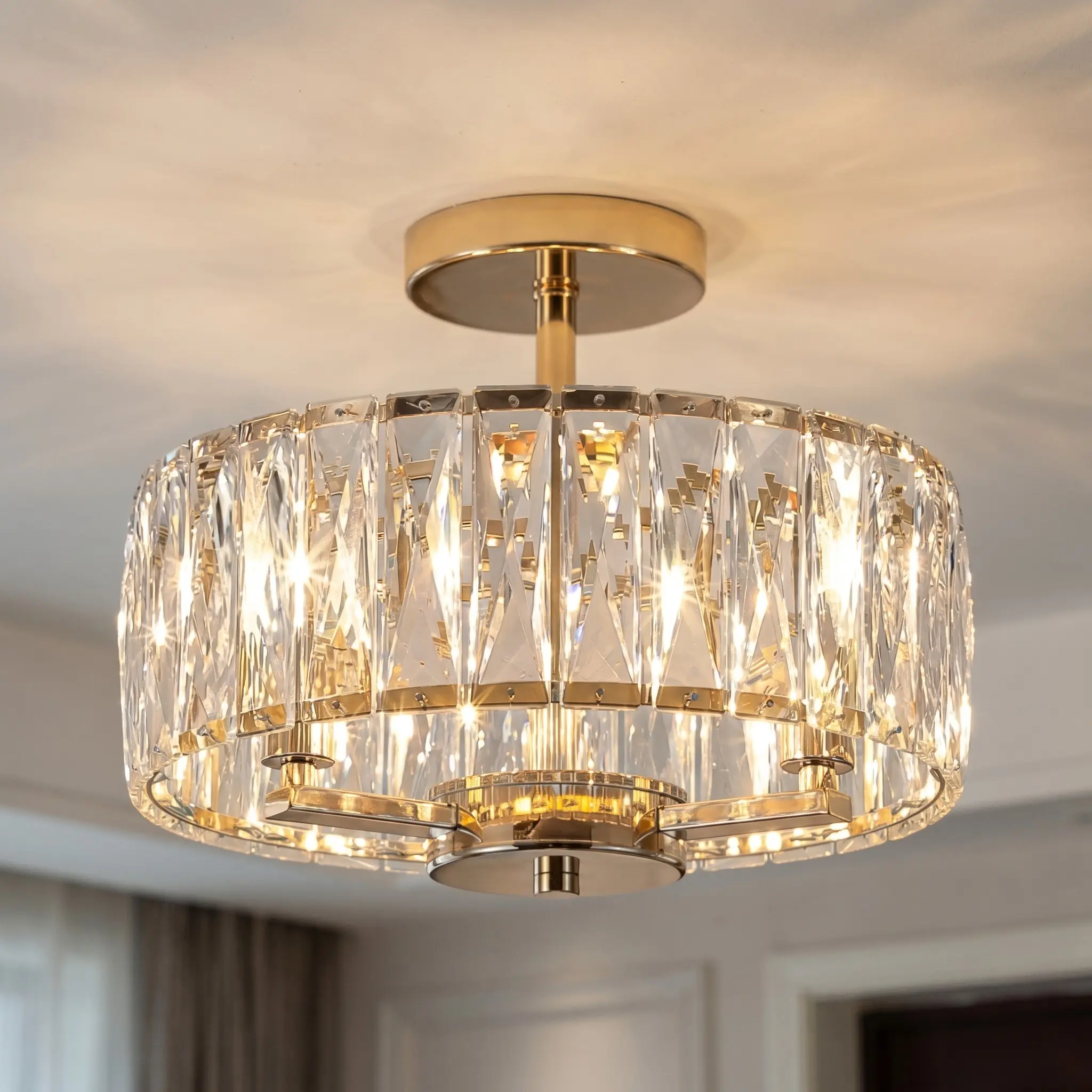 Round gold edged crystal ceiling light with a cut surface of 12.5 inches, transparent crystal refracts soft light, E14 lamp holder (excluding bulb), suitable for use in multiple scenarios such as foyer, bedroom, and hallway, Home Decor Lighting