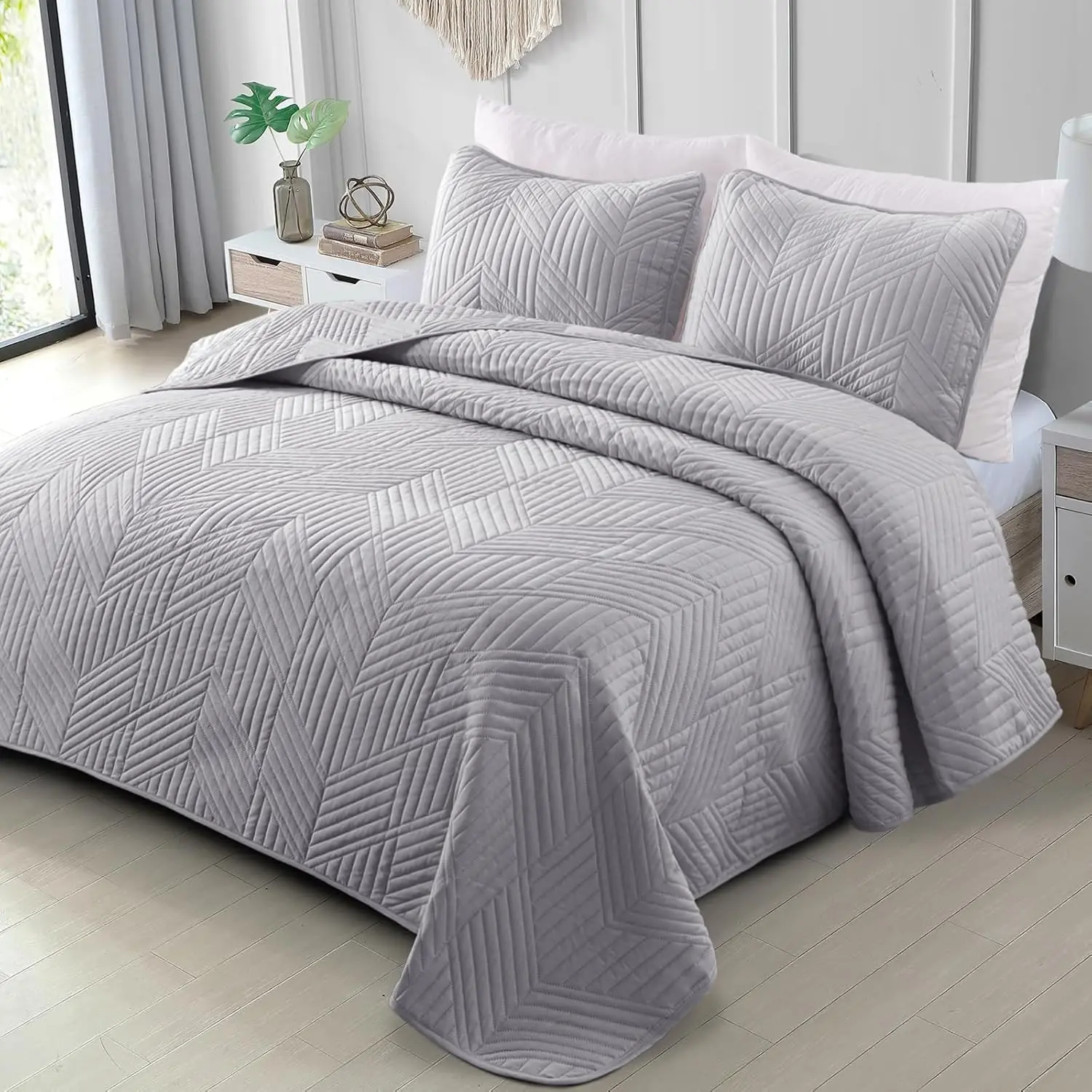 Ultrasonic Full Queen Bedding Set, Lightweight Light Grey Bedspreads Soft Geometric Coverlet Set for All (1 and 2 Pillow Shams)