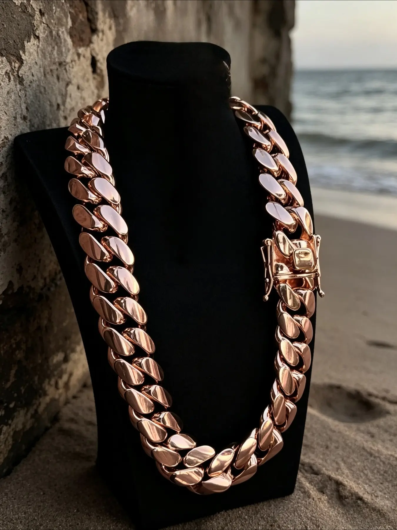 22Mm American street style solid Cuban bracelet necklace set, evenly electroplated and colored with advanced texture, the first choice for hip-hop trend lovers, eye-catching accessories for parties and social occasions