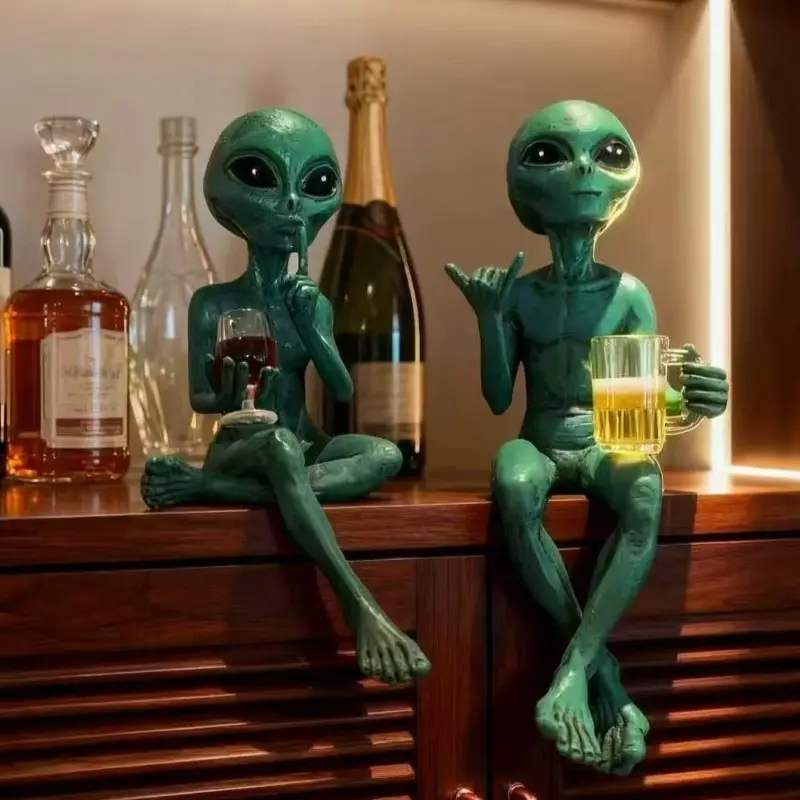 2pc Alien Resin Collectible Figurines, Space Theme Decor, Resin Ornament Set, Perfect for Living Room, Bedroom, Office Desk, Unique Gift for Sci-Fi Fans
