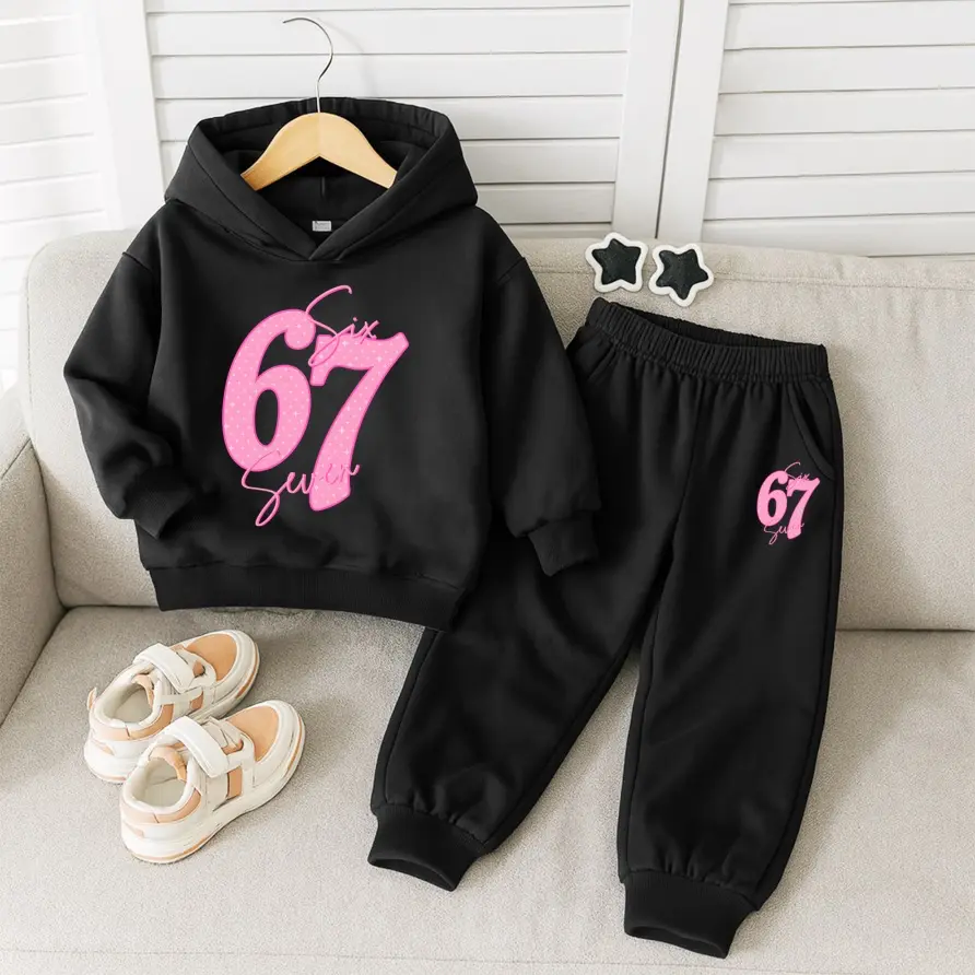 Girls' Pink Six Seven Print Hooded Tracksuit Set, Featuring A Fleece-Lined Hoodie And Sweatpants, Perfect For Sports, Casual Wear, And Jogging In Autumn And Winter, Suitable For Both Indoor And Outdoor Activities.