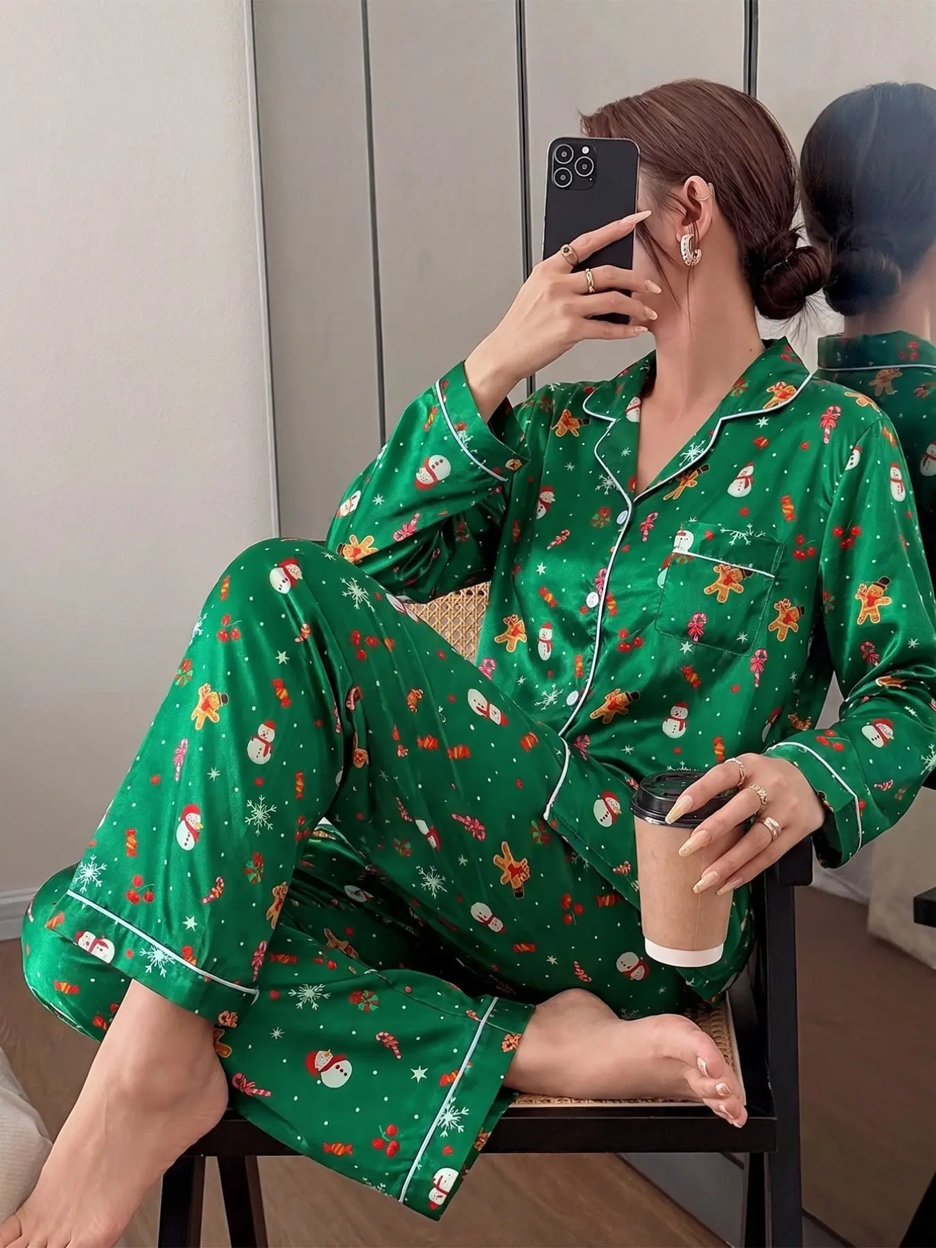 Christmas Gift Women's Pajama Set, Comfortable Casual Snowman Candy Print, Button Front Lapel Design, 2-Piece Home Wear