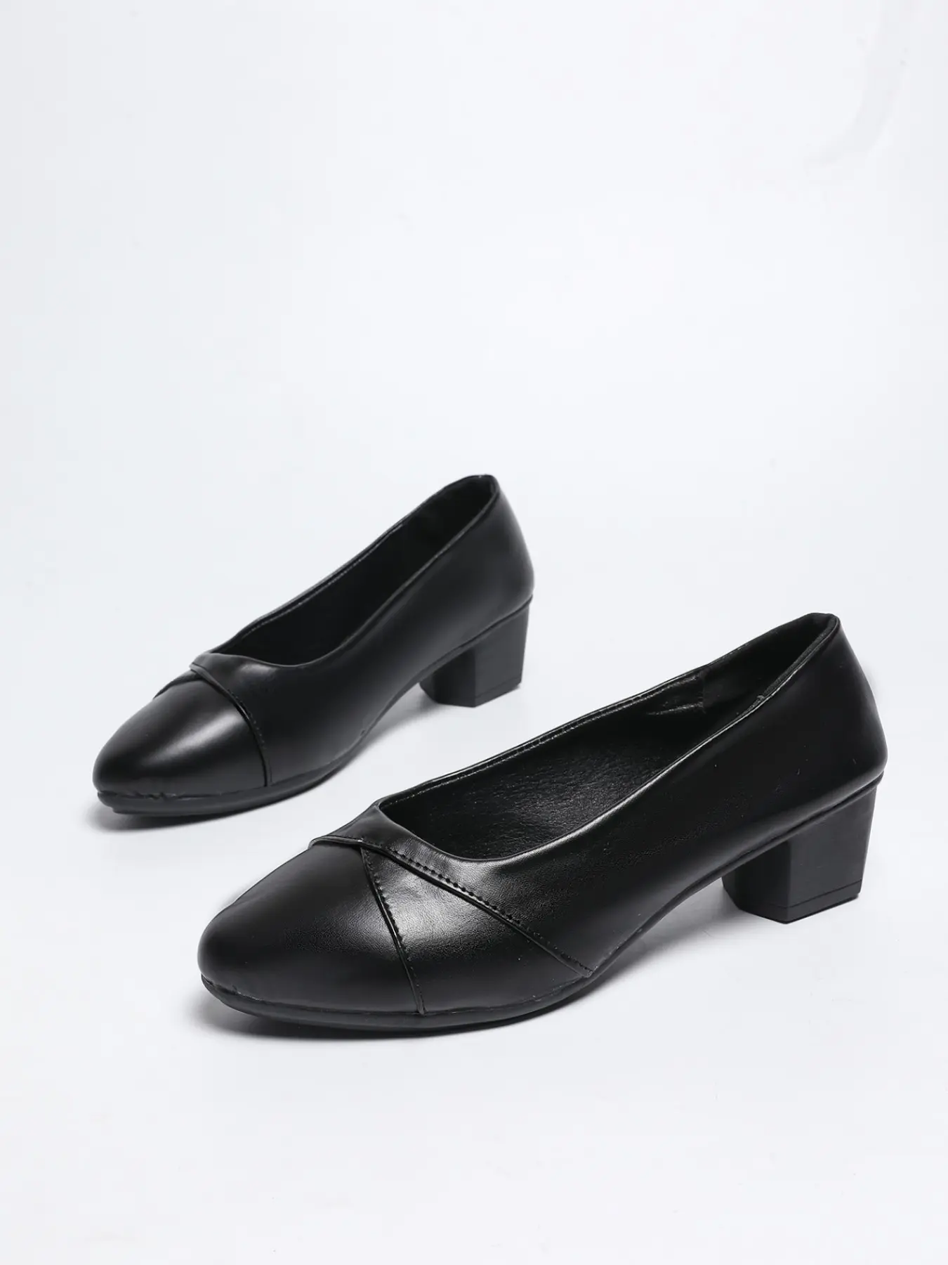 Elegant Heeled Slip-On Shoes, Cross-Toe Design, Medium Heel, Versatile for Daily Wear, Simple and Chic Style