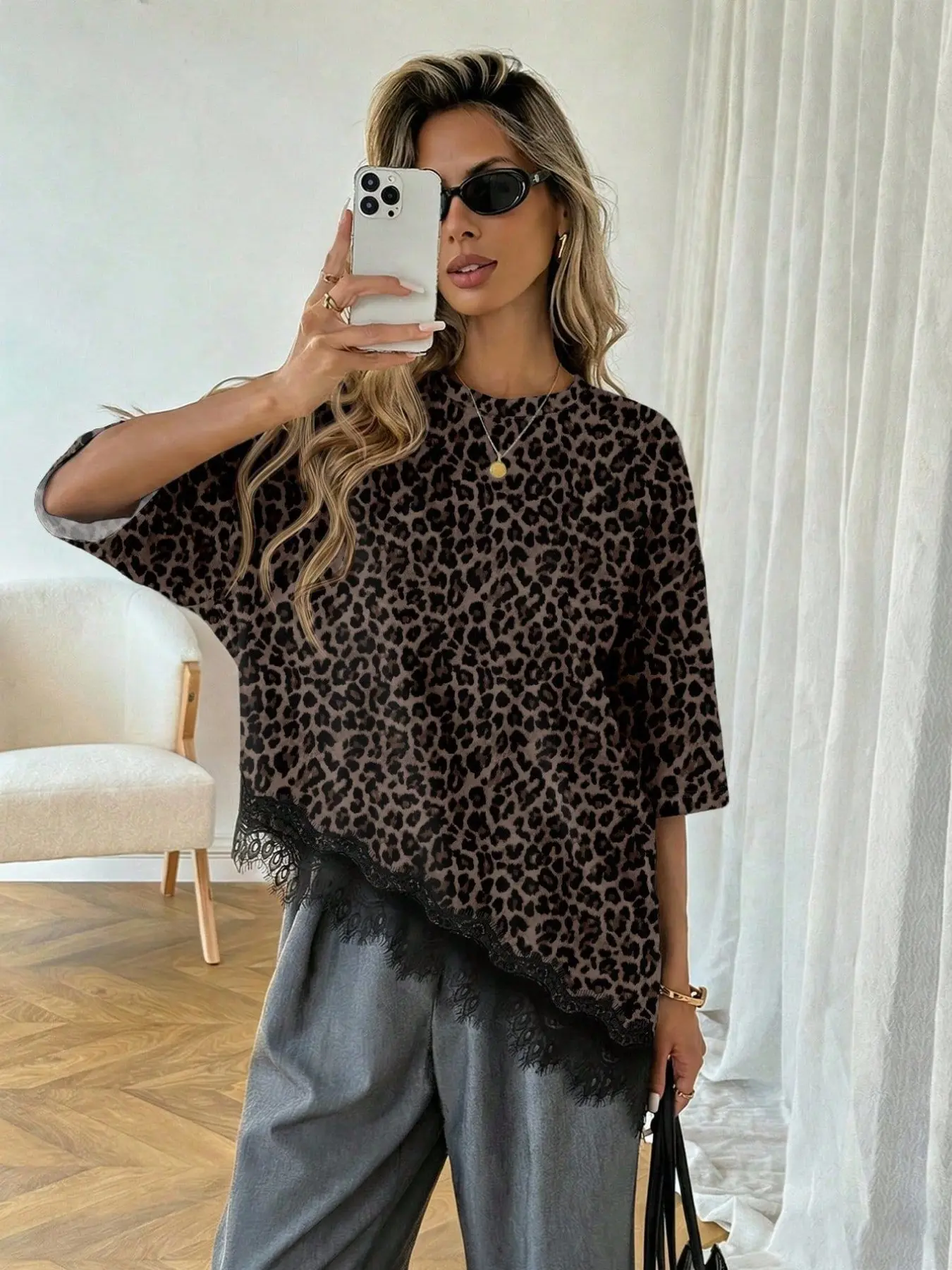 New Arrival Asymmetrical Hem Lace Patchwork Design High-End Casual Baggy T-Shirt Top, Elegant Short Sleeve Women's Clothing, Stylish and Chic