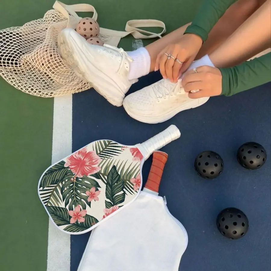 Pickleball Set for Girls, Ultra-Light High-Performance Glass Fiber Pickleball Paddle, Indoor Outdoor Home Sports Gear, Includes 2 Balls