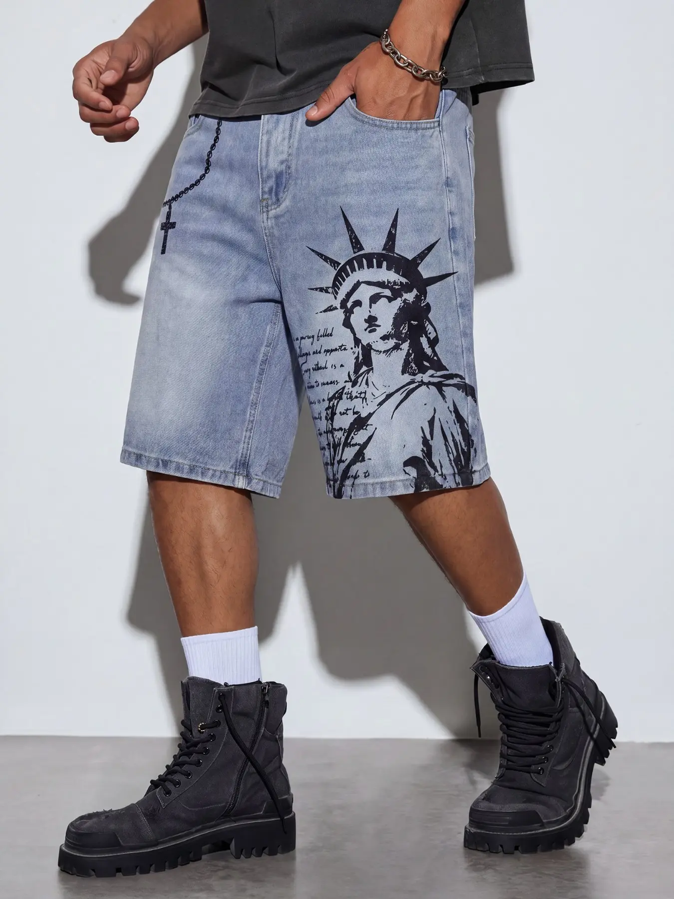 American Statue of Liberty print summer retro vintage denim shorts, men's trendy casual loose straight shorts, light blue street fashion, retro men's clothing