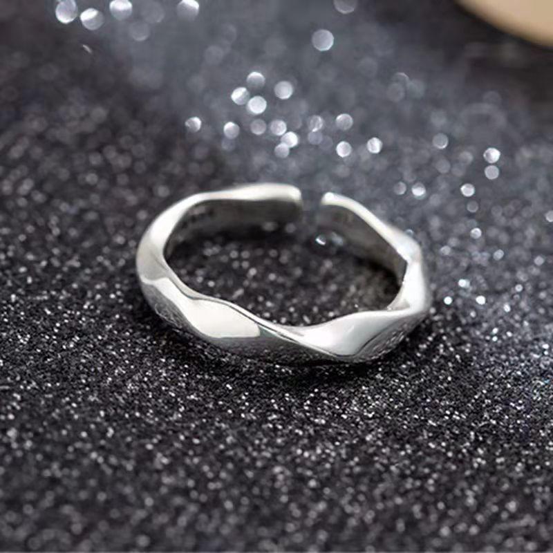 Gift Mobius ring ring ring niche design senior couple model men and women a pair of 520 Valentine's Day gifts