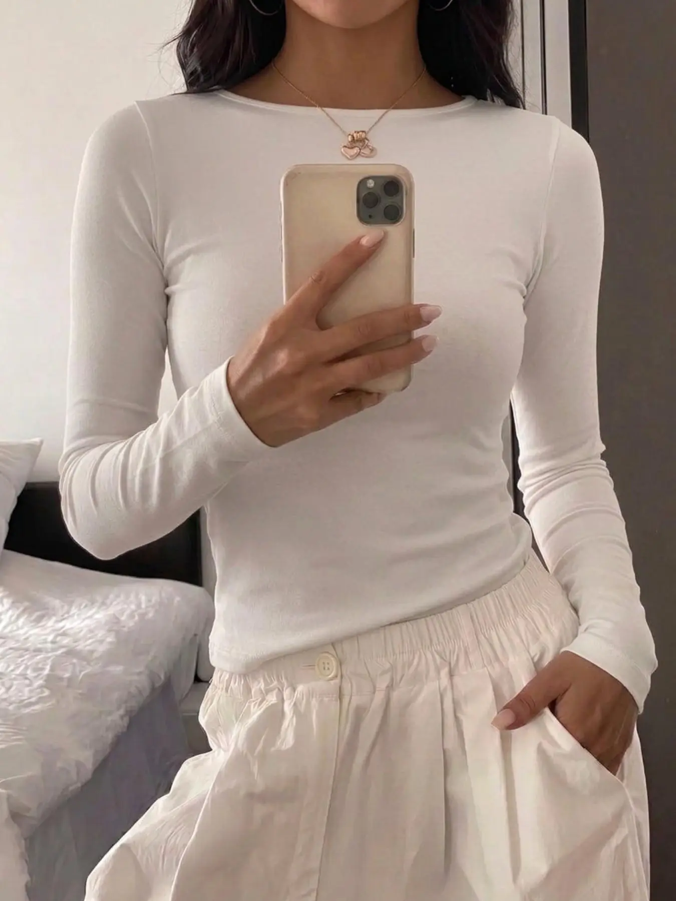 Women's Light Gray Soft Leopard Print Crew Neck Slim-Fit Regular Long-Sleeve Top, Versatile Casual Basic Undershirt T-Shirt for Daily, Street, Campus, Dating, Afternoon Tea, Layering and Outdoor Wear in Autumn and Winter