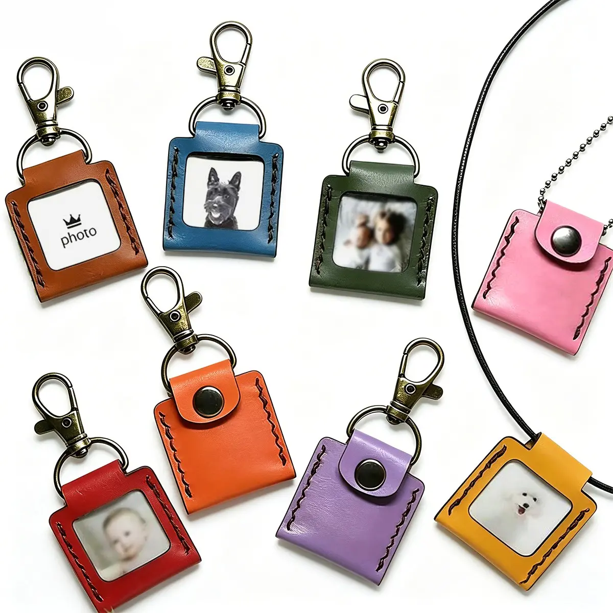 Mini Photo Keychain, Leather Frame Key Ring, Personalized Photo Holder, Pet Memorial, Family Photo Pendant, Custom Gift for Friends & Pets, Keychain Collectible