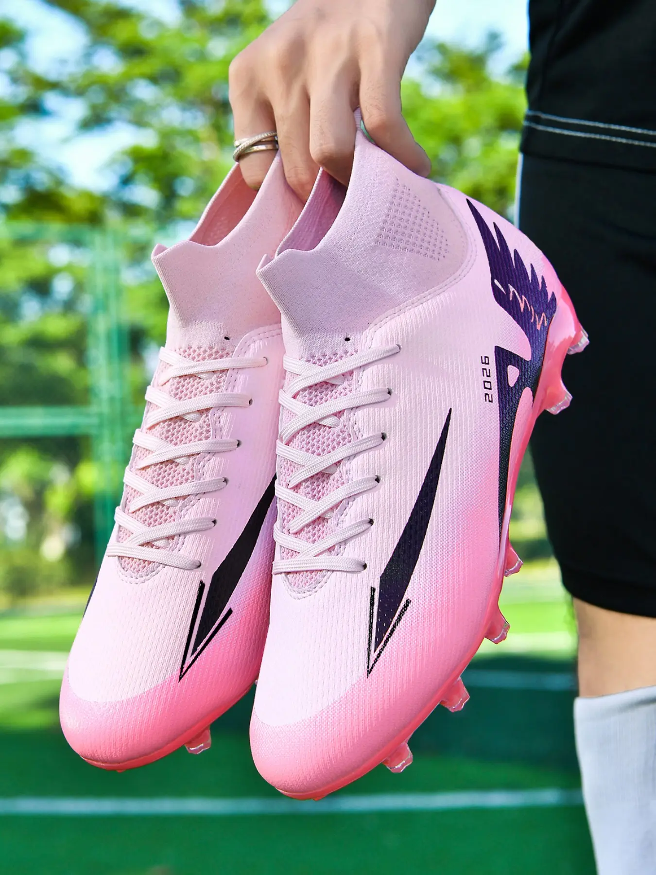 Men's Soccer Shoes with Shock Absorption, Durable Rubber, Enhanced Grip, Flyknit Lining, Tpu Sole, Short Nails, Sporty Style Soccer Cleats Sport Boots