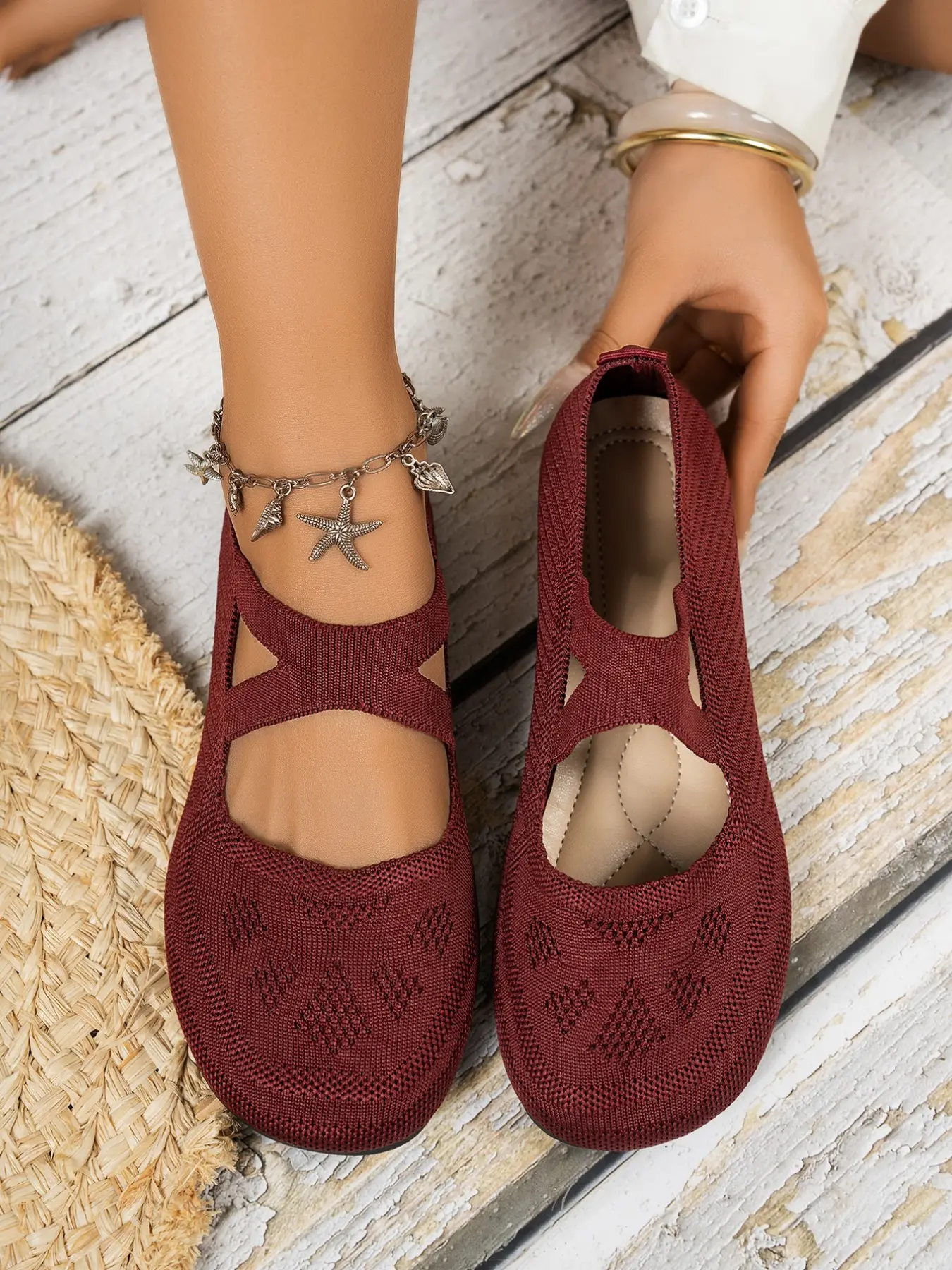 Elastic Knit Slip-On Round Toe Shoes, Footwear, Casual Plain Design, Daily Wear Shoes, Wide Fit, Rubber Sole, All Seasons, Ideal for Home, Work, Commute