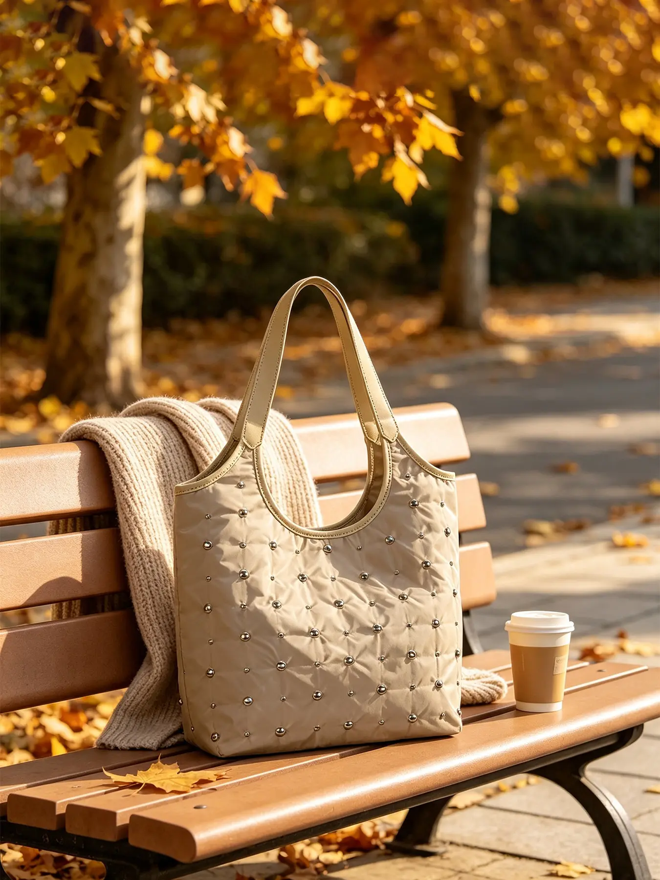 1pc Versatile Light Khaki Stud Quilted Puffy Tote Shoulder Bag, Wide Integrated Handle Soft Handbag For Daily Errands, Light Office Commute, Cafe Meetups, Weekend Short Trips, Suitable For Fashion Women, Multi-scene Daily Accessory Users