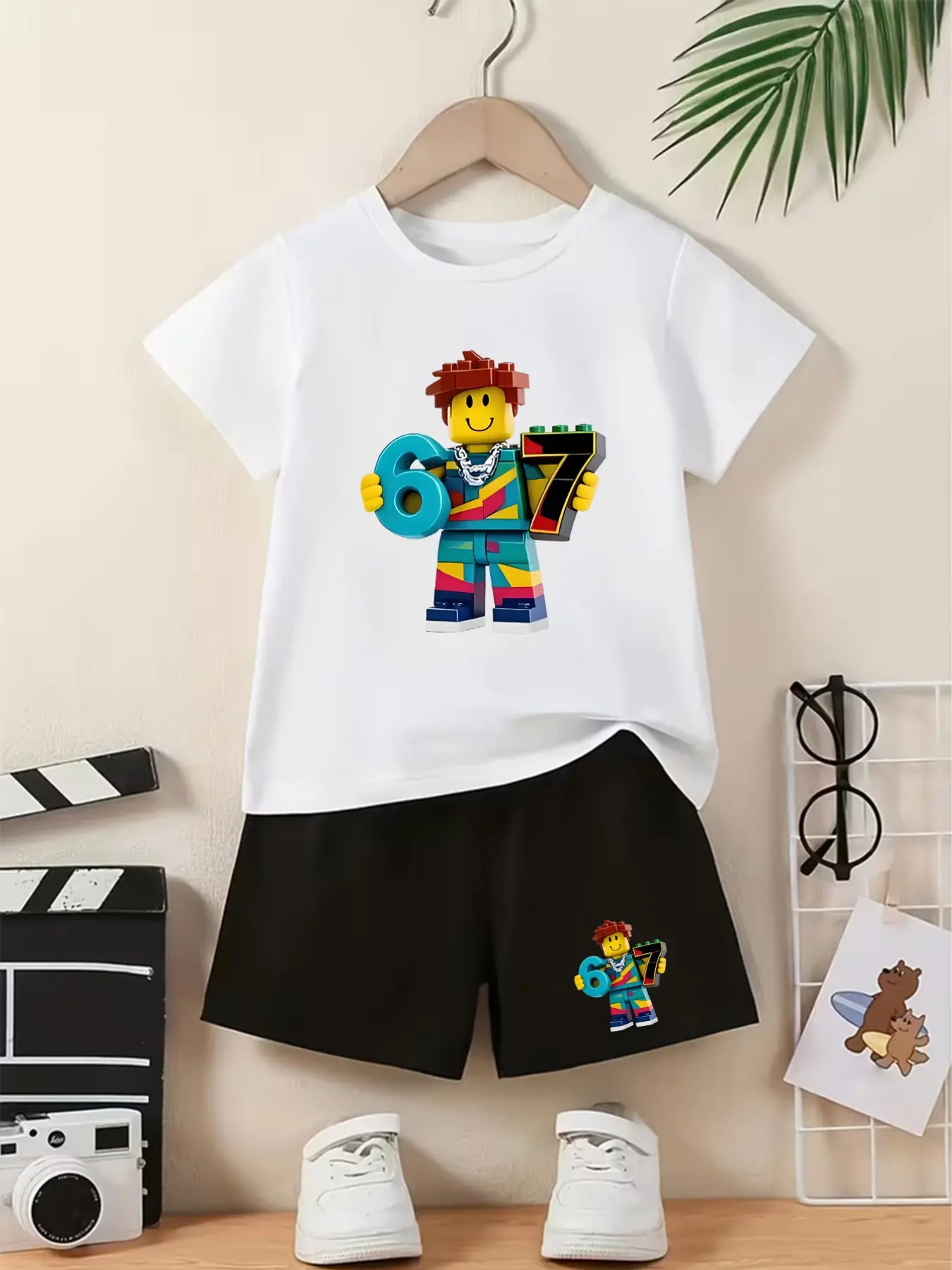 Colorful Hip Hop Style Roblox Characters Holding 67 Digital Cartoon Print Two-Piece Set For Boys/Girls' Short-Sleeved T-Shirts And Shorts. New Style Casual, Fashionable, Versatile Set. Must-Have For School. #Gifting For Parties