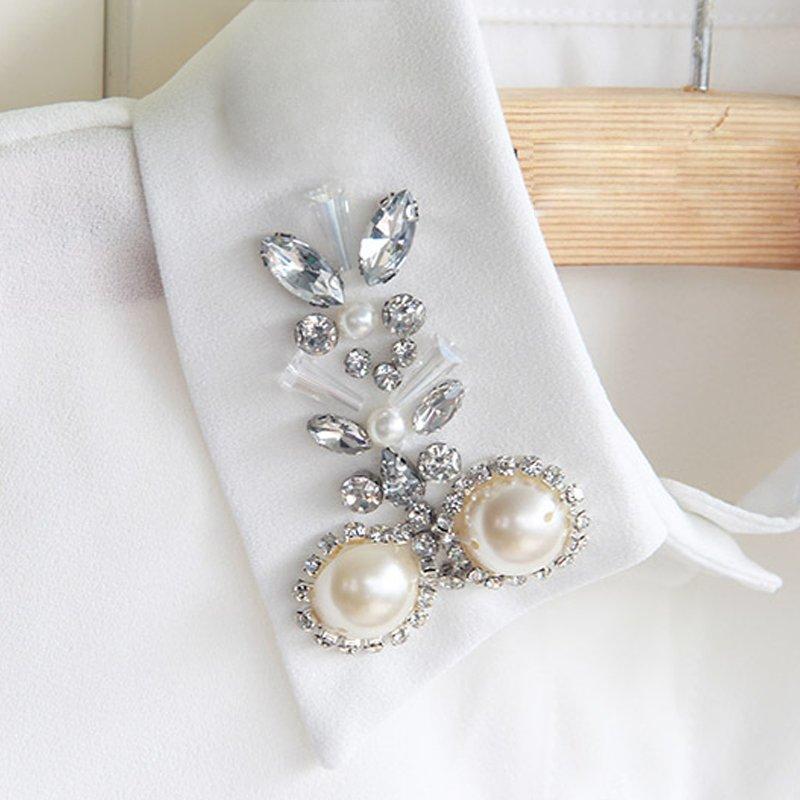 Elegant Faux Pearl & Rhinestone Fake Collar in White & Black Polyester Chiffon with Adjustable Elastic Straps for Versatile Styling