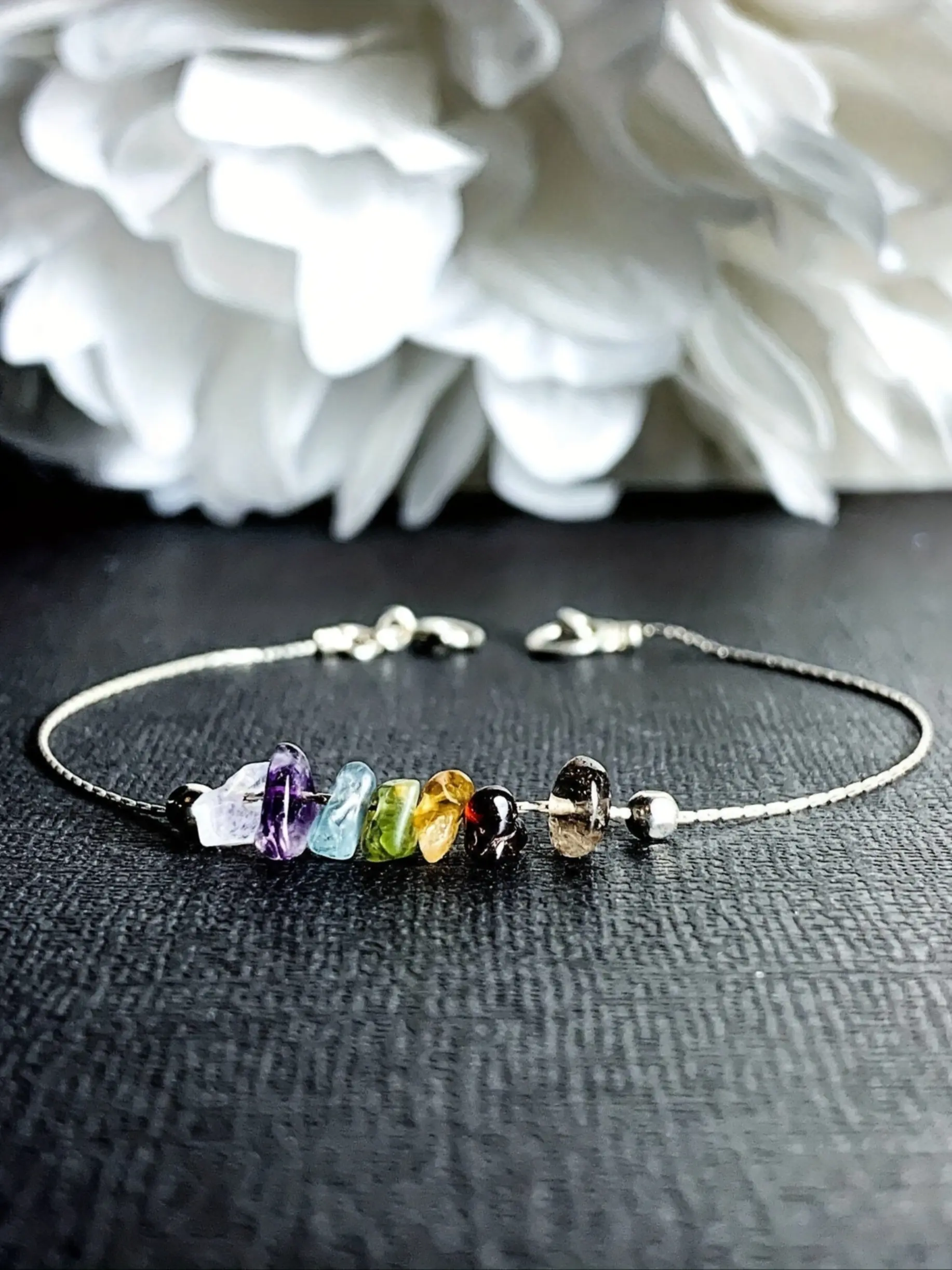 Daily Crystal Energy Boost, Elegant Chakra Stone Bracelet, Calms Emotions, Keeps You Grounded, Perfect for Daily Wear