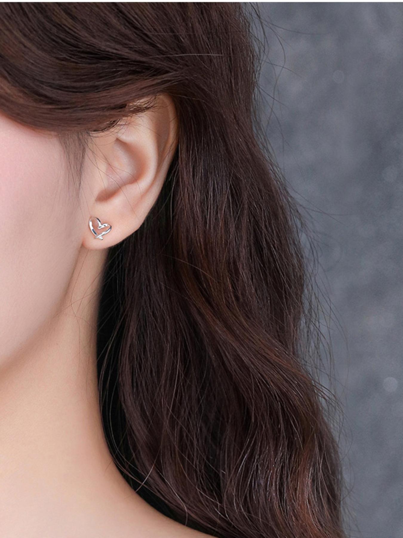 S999 Sterling Silver Hollow Heart Design Stud Earrings, Fashion Exquisite All-match Ear Jewelry for Girls Gift, Temperament Accessories for Daily Wear, Valentine's Day, Gift, Gifts for Wife, Pretty Studs, Heart Shaped Earrings