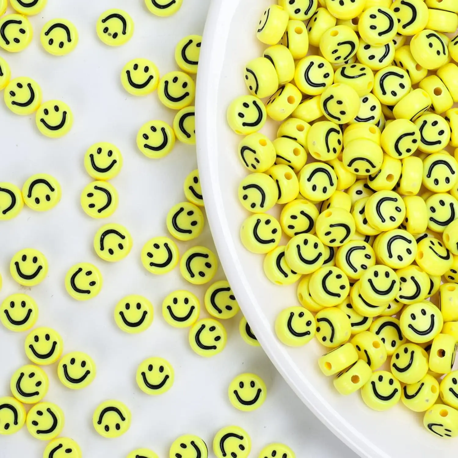 300pcs Yellow Smile Face Acrylic Beads,7 Mm Acryl Happy Face Spacer Beads DIY Jewelry Bracelet Earring Necklace Craft Making Supplies