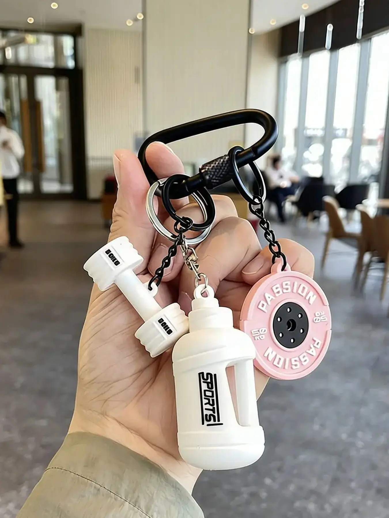 Mini Fitness Water Bottle Dumbbell Weight Plate Keychain Accessory, Silicone Sport Multi Charms with Screw Lock Carabiner Solve Plain Gym Backpack Look, Sporty Bag Charm For Workout Lovers Daily Decor