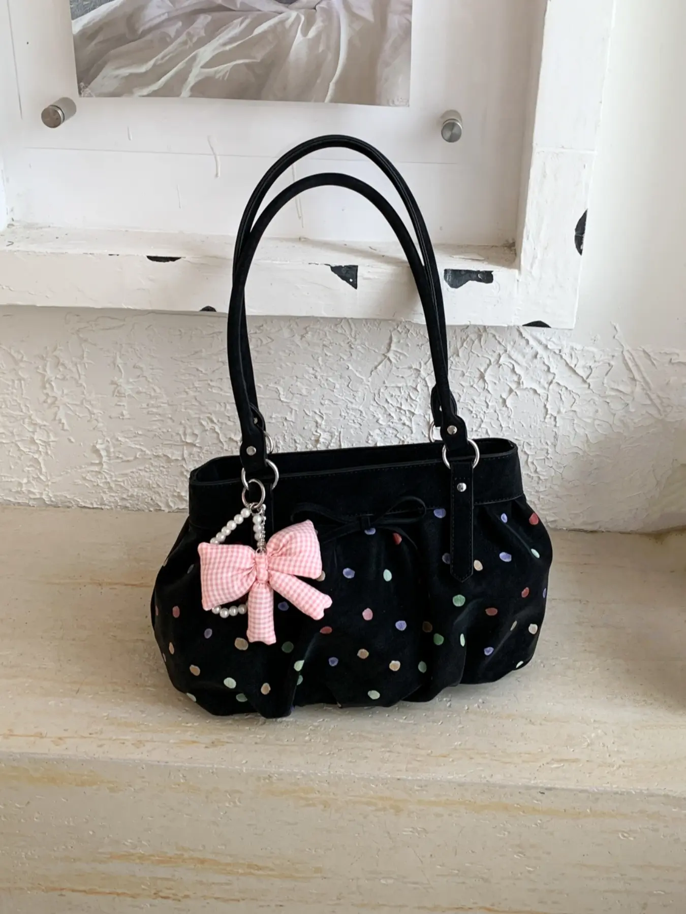 Retro luxury sweet girl style pleated polka dot shoulder bag, with bow pearl pendant daily commute fresh handbag Bow Shoulder Bags