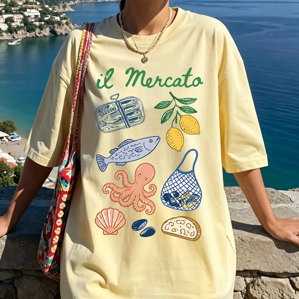 Unisex Oversized Short Sleeve Graphic T-Shirt, 100% Cotton Vintage "il Mercato" Print, Casual Tomato Girl Aesthetic Top with a Loose, Relaxed Fit, Fabric, Round Neck, Breathable, Crew Neck, Graphic Print, Pure Cotton, Baggy