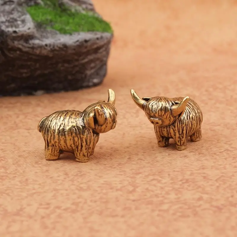 2 Pack Mini Metal Highland Cow Statues, Tiny Collectable Highland Bull Sculptures, Small Animal Figurines Tabletop Decor for Living Room, Bedroom, Kitchen & Office Desk