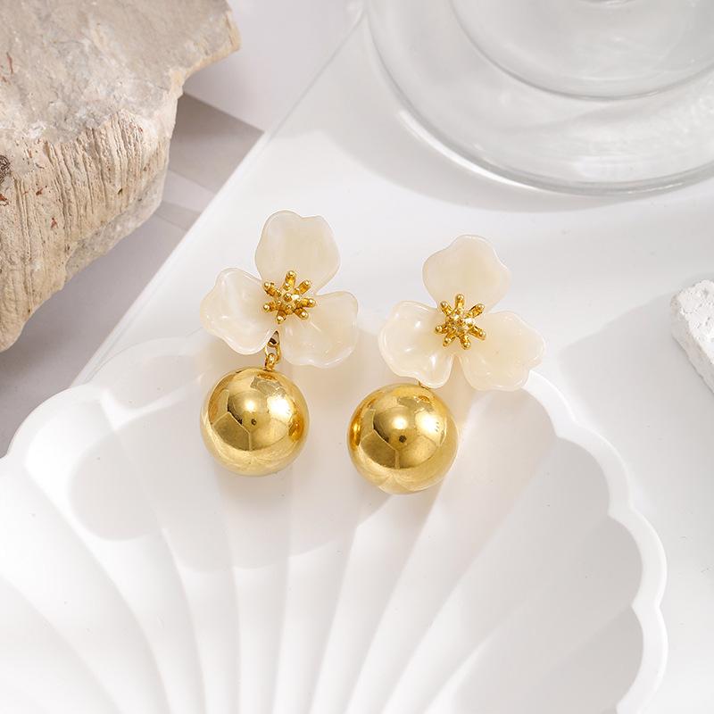 European and American floral earrings for women, French-style high-end light luxury round ball earrings, stainless steel light luxury studs, versatile ear accessories that are not prone to fading