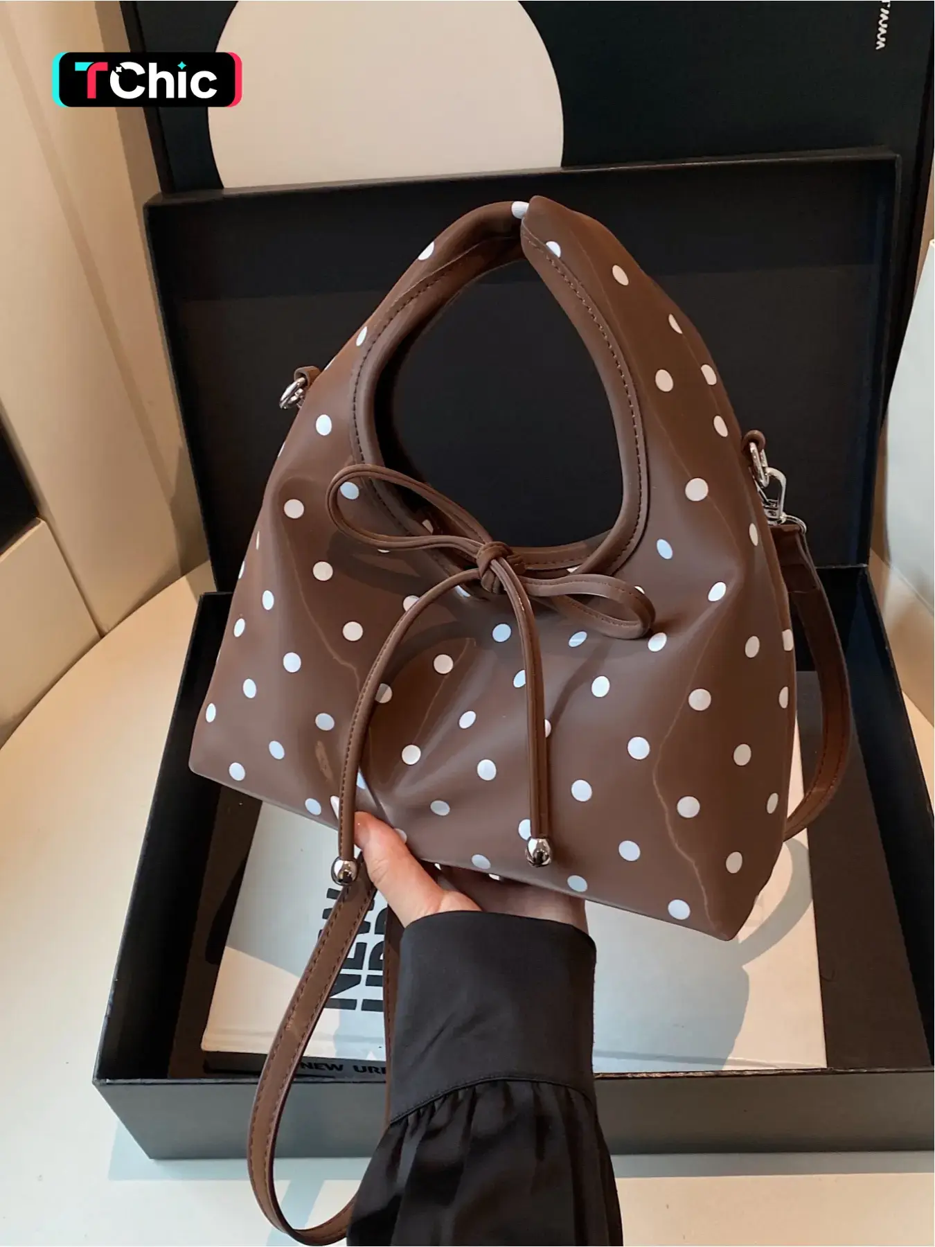 Bobo Polka Dot Retro Triangle Rice Ball Bag, Sweet Bow Handbag, Women's Crossbody Shoulder Handbag, Fashionable patterned bag, Cute Bags, Casual Gift, Polka dot bow detail embellishment, retro, practical, can hold sunglasses, lipstick