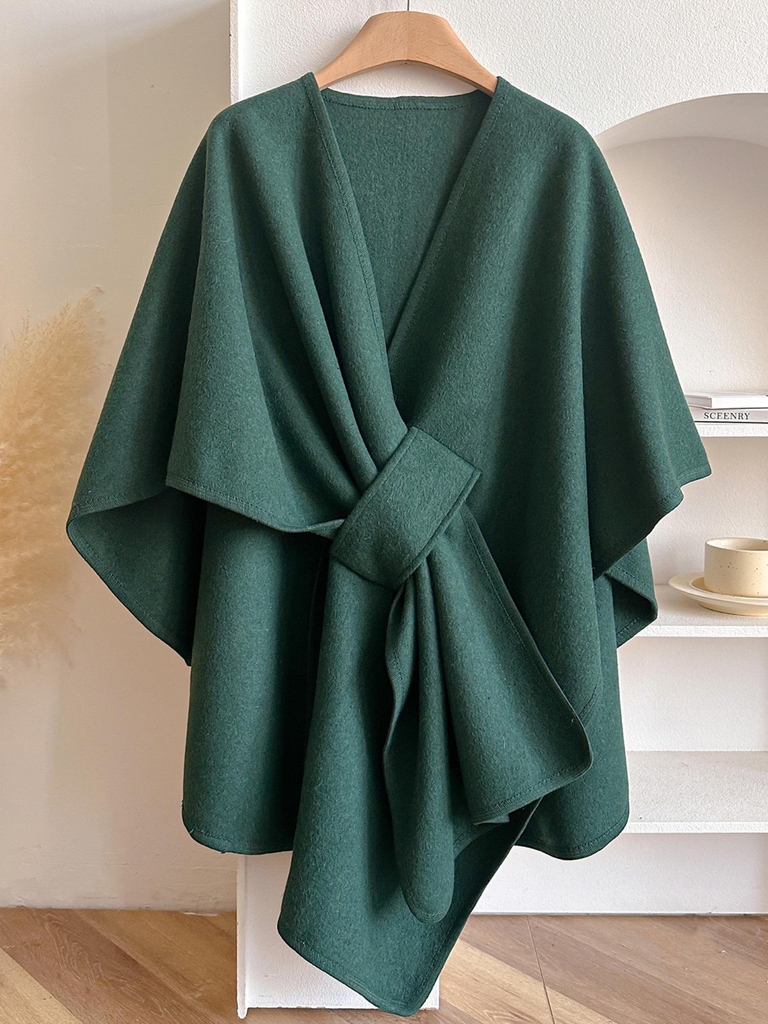 Women's Keyhole Detail Cape Shawl, Casual Elegant Wrap Shawl for Daily Wear, Fashion Accessories for Women & Girls, Trendy Solid Shawl