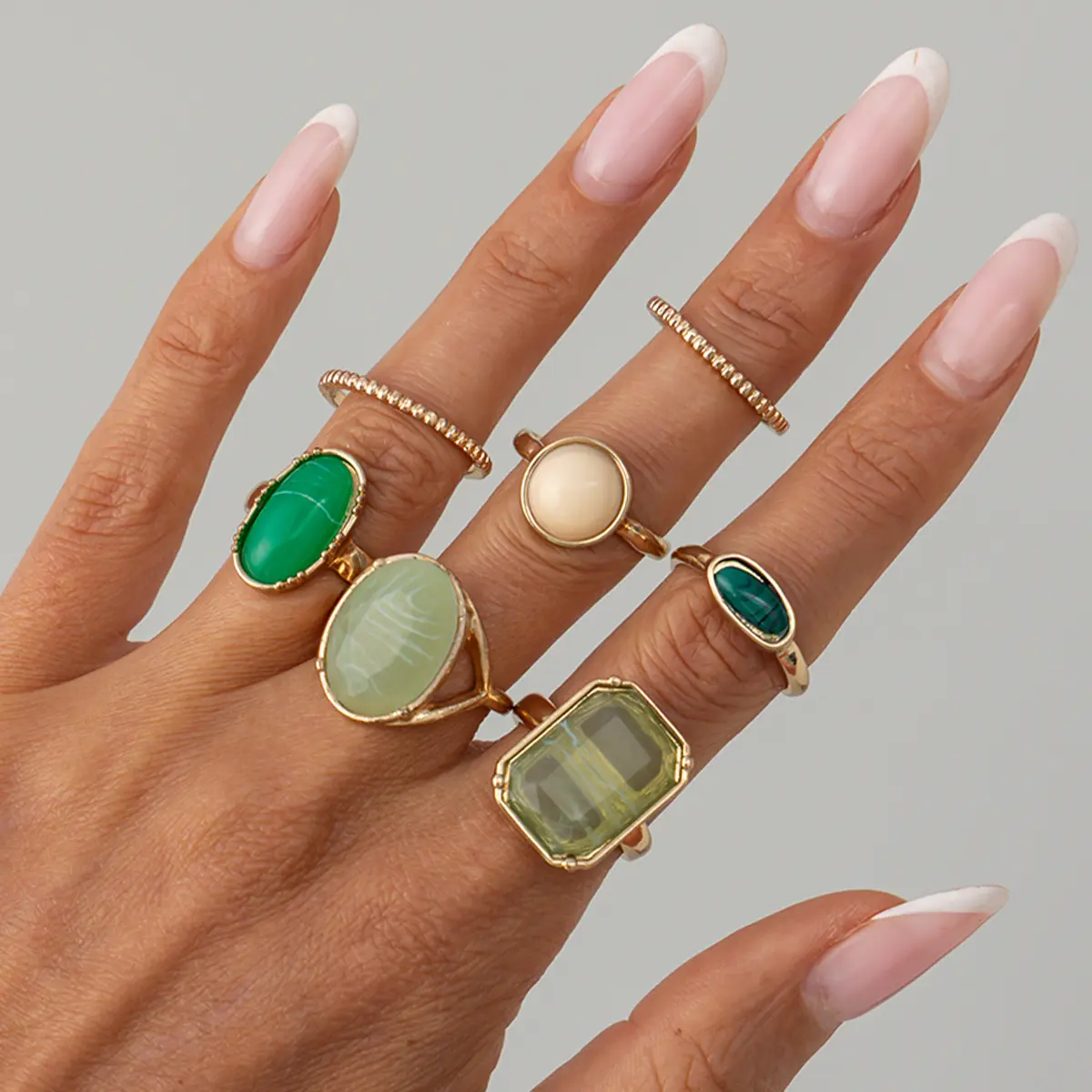 Chunky Gold-Tone Ring Set for Women, 7-Piece Indie Earthy Boho Stack with Marbled Resin and Faux Emerald Stones, Viral Everyday Streetwear Jewelry, Ring Stack, Cluster Rings, Chic Emerald Ring