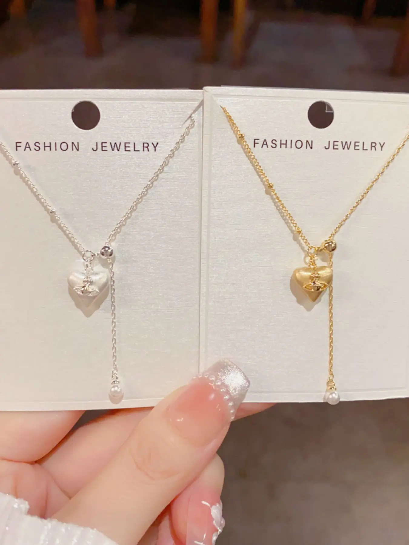 Summer New Fashion Simple Metal Saturn Heart Pull-Chain Necklace, Unique Style Luxury Collarbone Chain, Versatile Heart Design Jewelry for Women