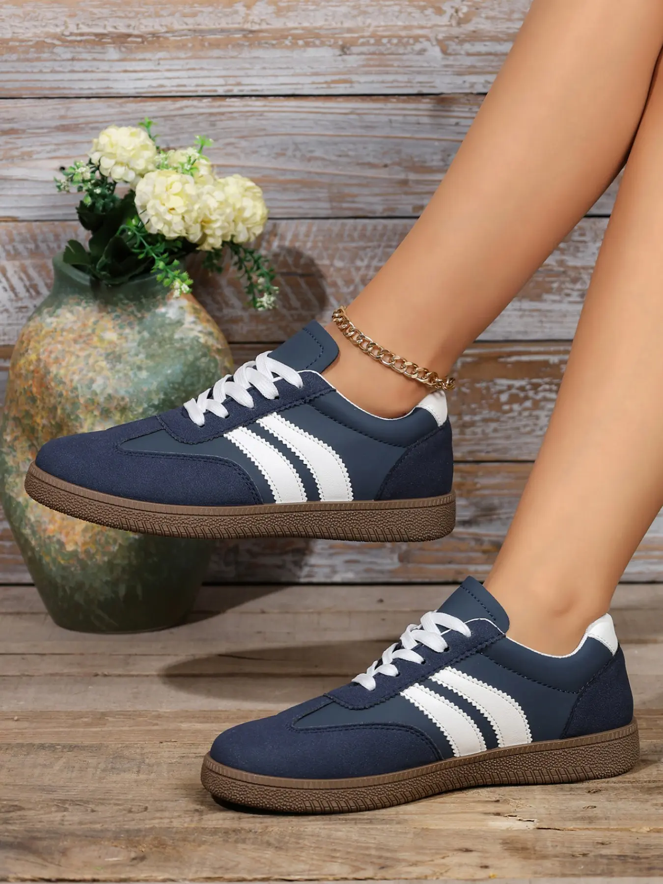 Women's Retro Color Block Low-Top Sneakers, Sports Shoes, Casual Flat Sole Trainers in Dark Blue & Baby Pink, Preppy Style for Daily Wear and students