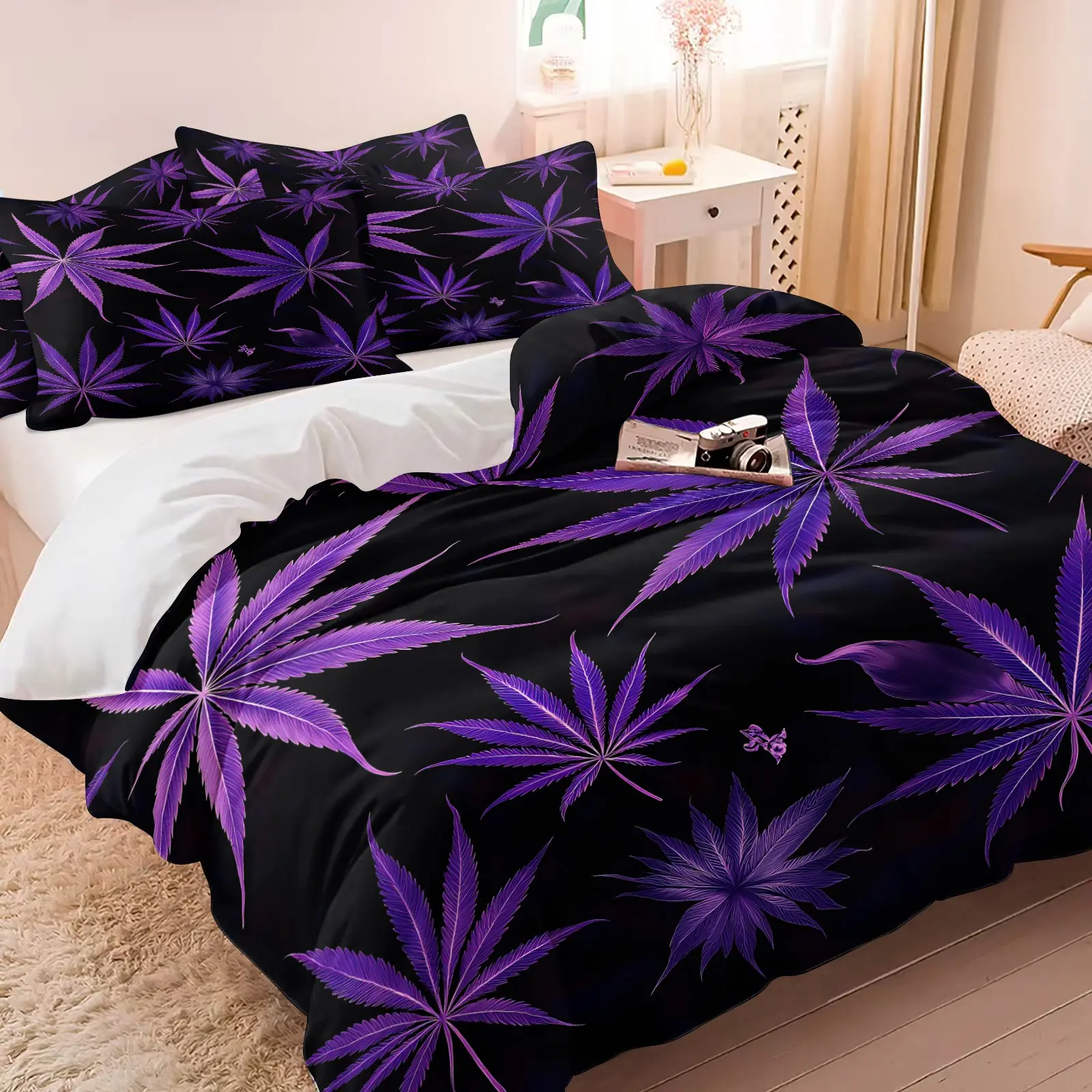 3PCS Black Background Purple Palm Leaf Duvet Cover Set (1 Duvet Cover + 1-2 Coreless Pillowcases), Gradient Tropical Leaf Silhouette Print, Soft Comfy All Seasons Summer Vibes Bedding Set,Ideal for Cool Trendy Bedroom Dorm Decor