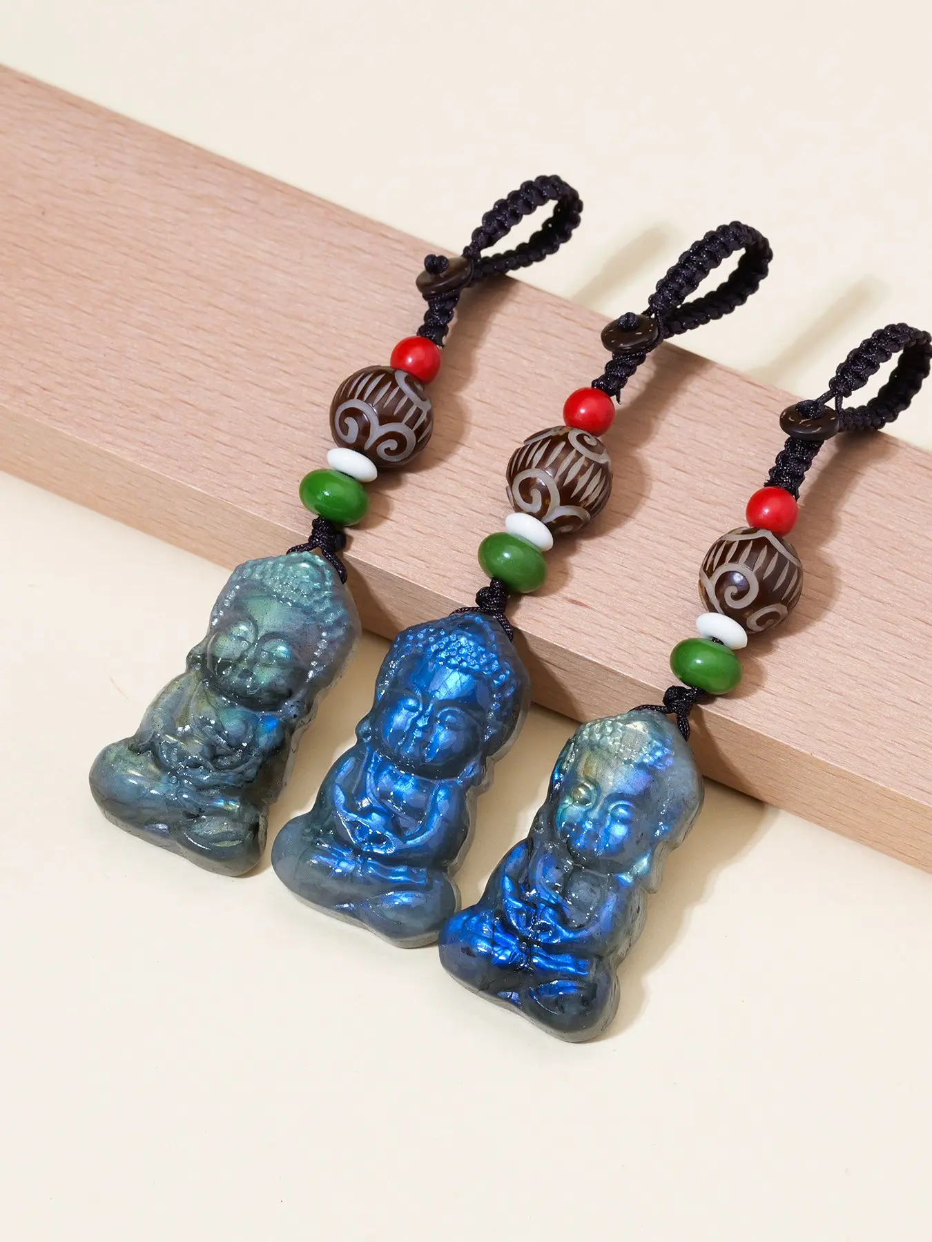 High-Quality Natural Crystal Labradorite Buddha Keychain, Hand Carved Crystal Buddha Pendant, Beaded Rope, Suitable for Keys and Bags