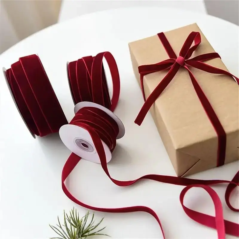 5 Yards Luxurious Wine Velvet Ribbon, Ideal for Gift Wrapping, DIY Jewelry, Christmas Tree Decor, Wedding Scene Decoration