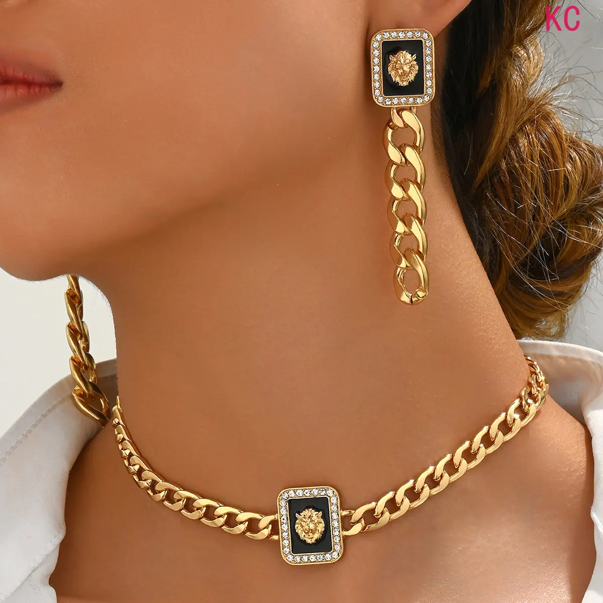 Luxury Lion Head Necklace And Earring 2Pcs Jewelry Set With Square And Round Frame, Stylish Statement Ornaments For Women Daily Outfits