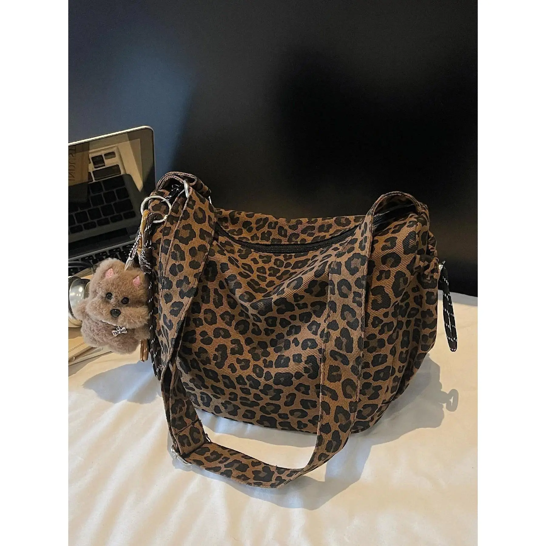 Women's Vintage Leopard Print PU Leather Gym Crossbody Bag - Casual, Spacious, Adjustable Single Strap, Large Capacity Zippered Sports & Outdoor Accessory Bag for Women